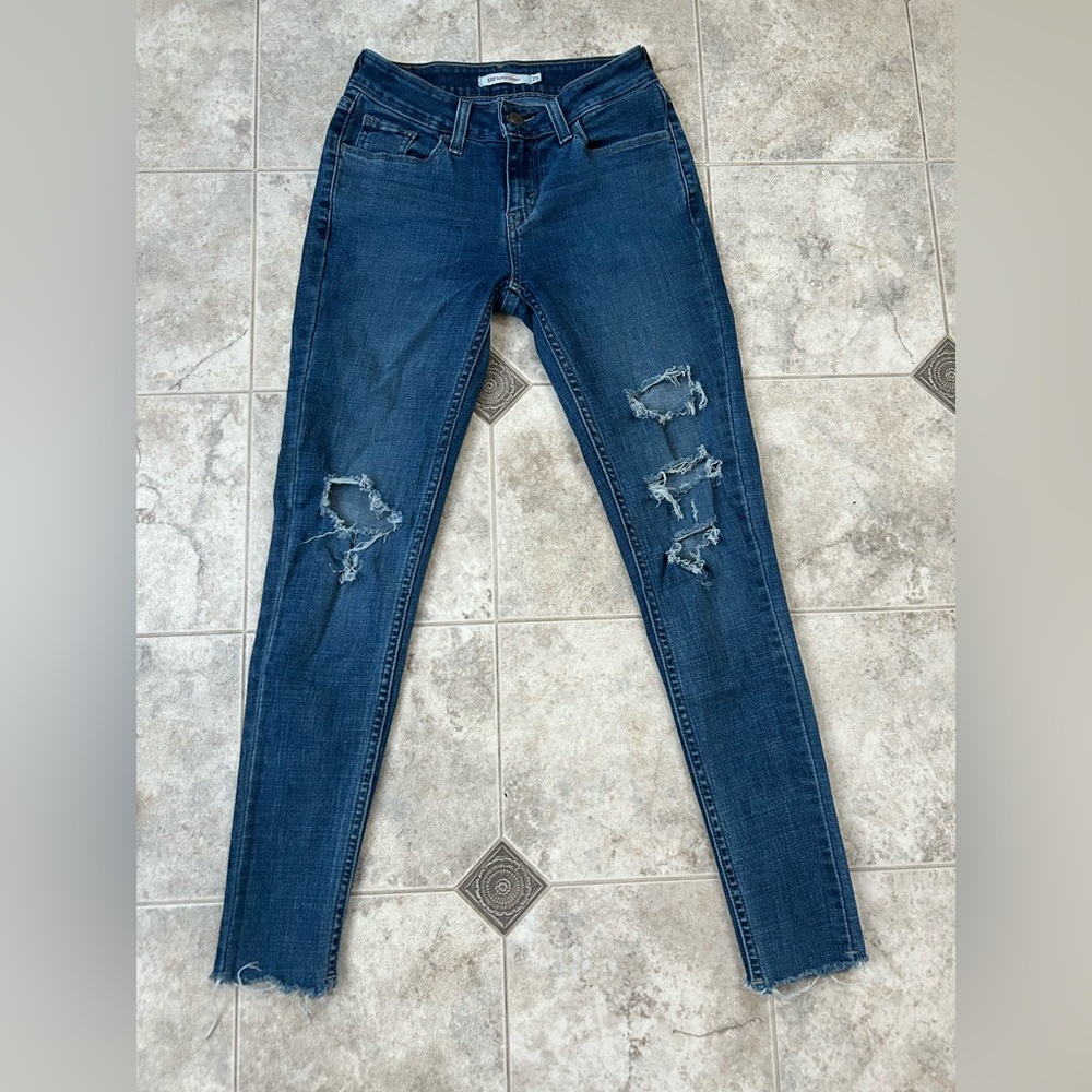 Levi's Women's Distressed Skinny Jeans in Blue